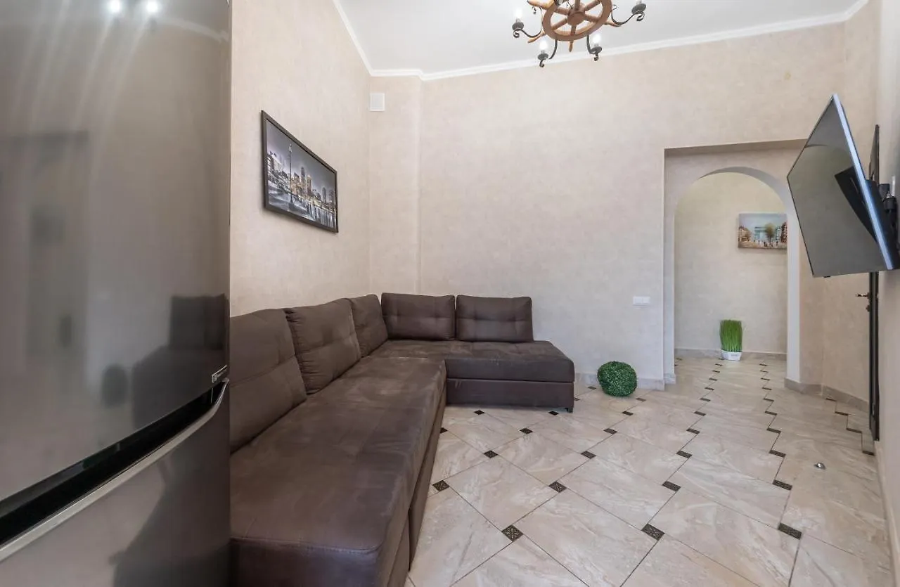 Maidan, Khreschatyk 3Br Kyiv
