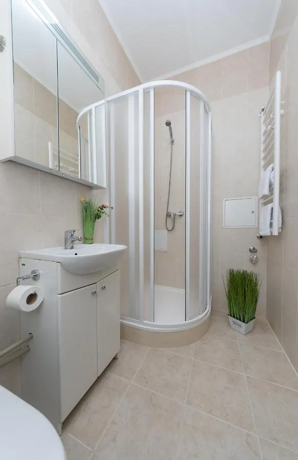 Apartment Maidan, Khreschatyk 3Br Kyiv